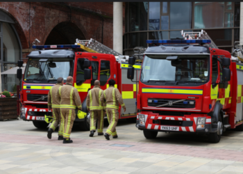 UK firefighters vote to strike over wages