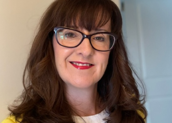 Julie Burns, Endometriosis UK