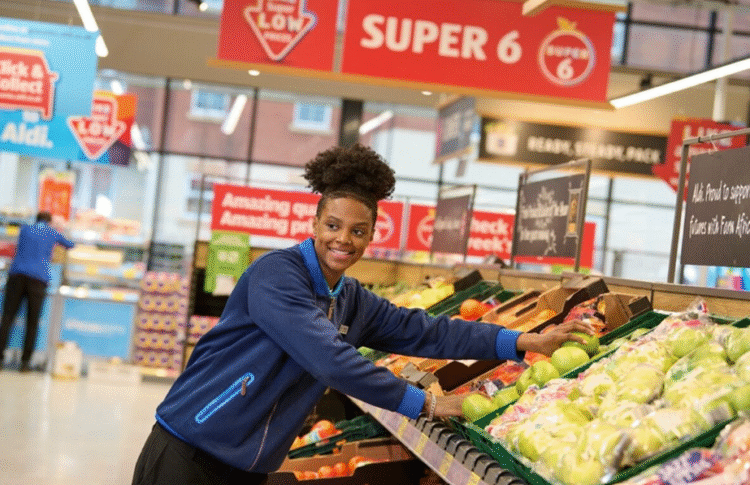 Aldi pay increase, 2025, supermarket staff
